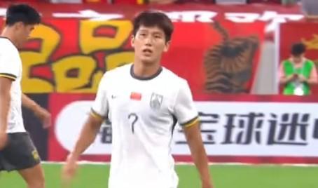 开云官网-媒体人：向余望能力绝对不垃圾，他纯是心态不好没见过大世面