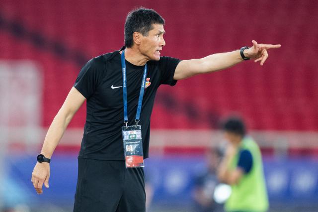 国足选帅难产 是“土洋之争”还是该反思选帅方式？