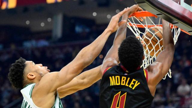 开云官网-莫布利向字母哥看齐！骑士栽培探花复制雄鹿之道？