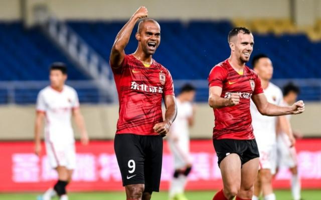 开云体育下载-中超下一步去哪找外援 英国名记:考虑下亚洲足球？