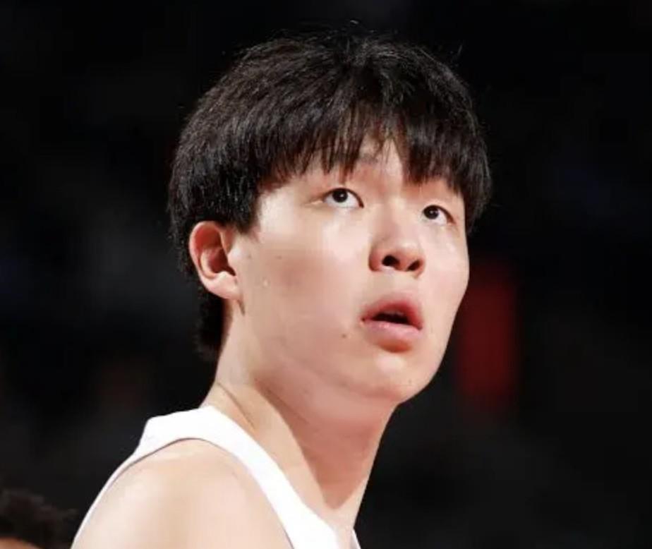 记者：杨瀚森因伤加之长途返程，今日不出战混音队比赛